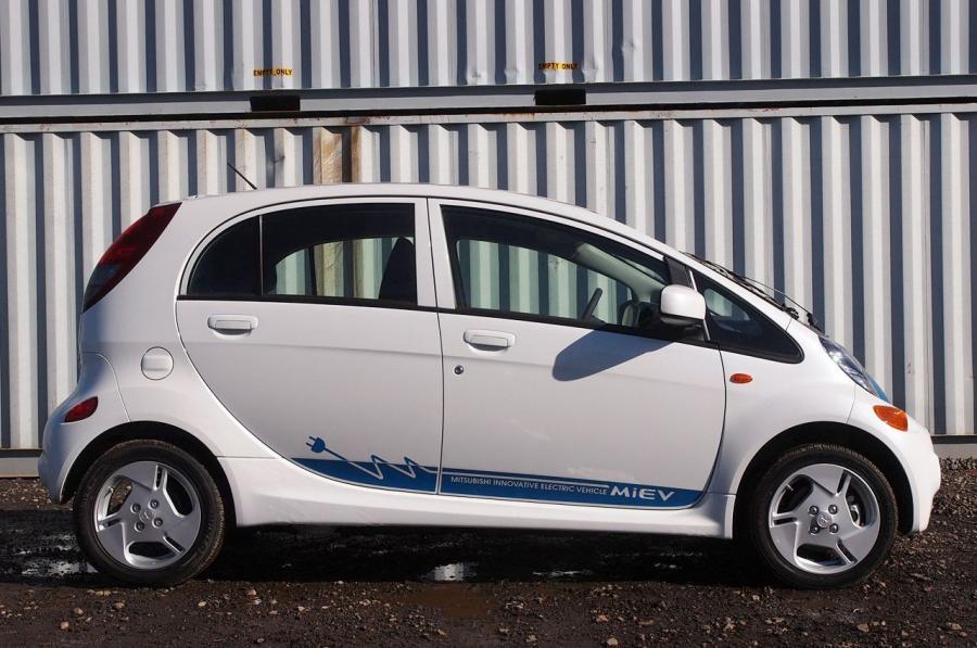  Mitsubishi i-MiEV 2012 года  (US) (фото 38 из 234)